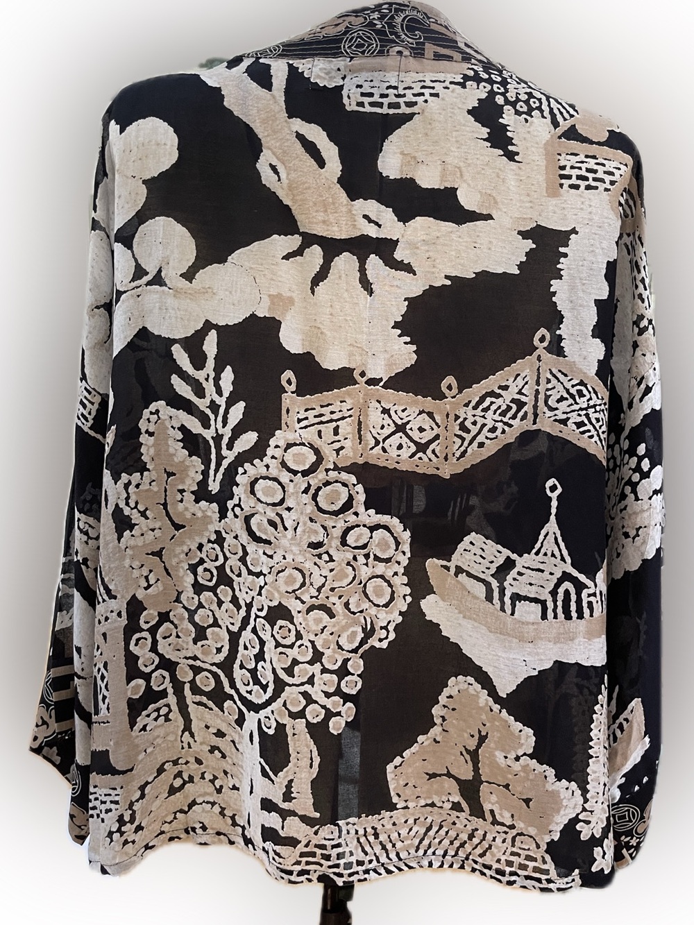 One Hundred Stars Short Kimono - Picture 2 of 6